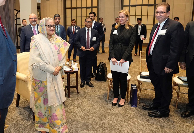 (left to right) President and Managing Director of Chevron Bangladesh Eric M. Walker met with Her Excellency Sheikh Hasina, Honorable Prime Minister, People’s Republic of Bangladesh on May 2nd 2023 in Washington DC, USA. Also seen in the picture (middle) is Ms. Suzanne P. Clark, U.S. Chamber of Commerce President and CEO