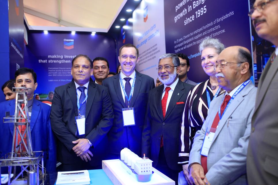 delegation visit to stall